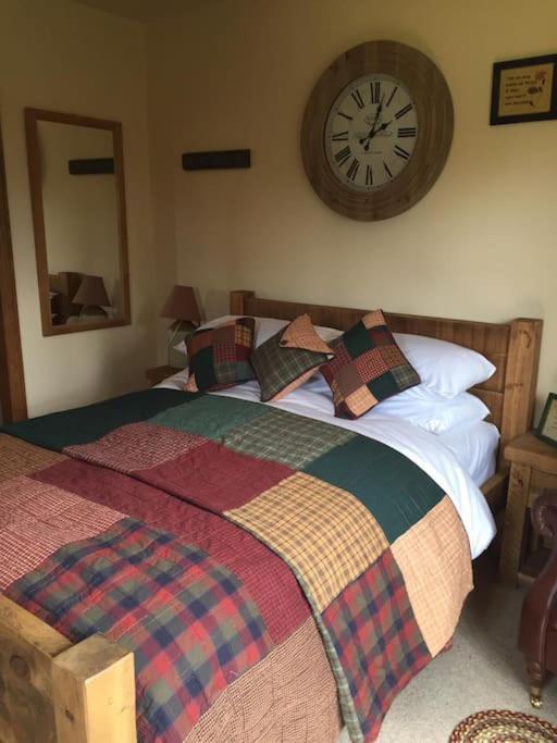 Bumbleberry Cottage Gresford 外观 照片