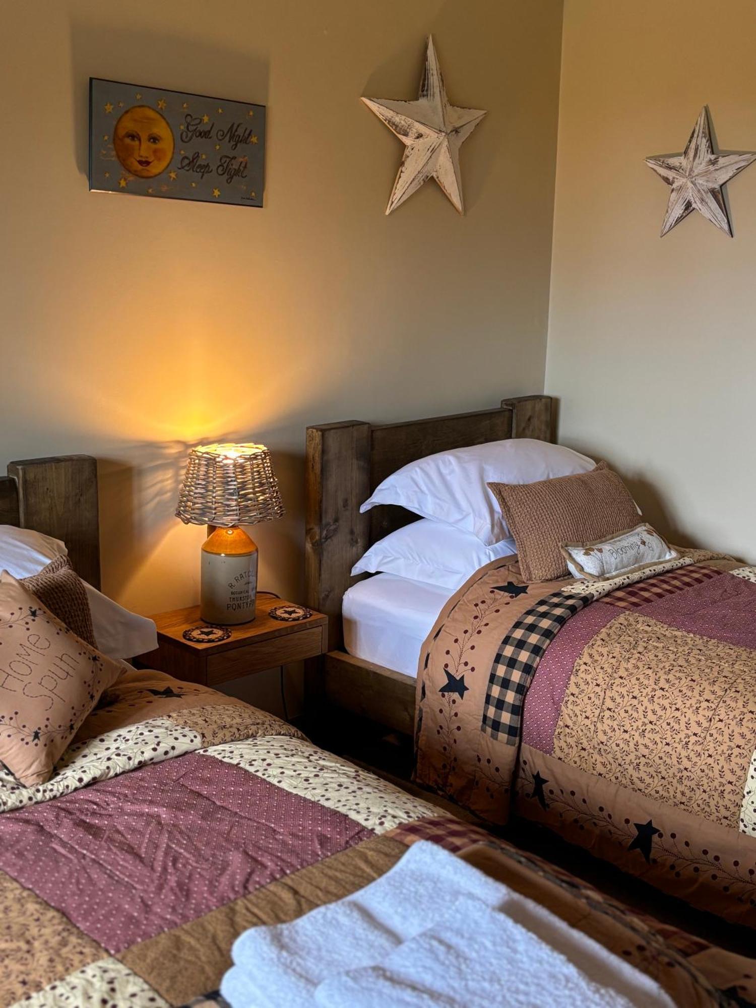 Bumbleberry Cottage Gresford 外观 照片